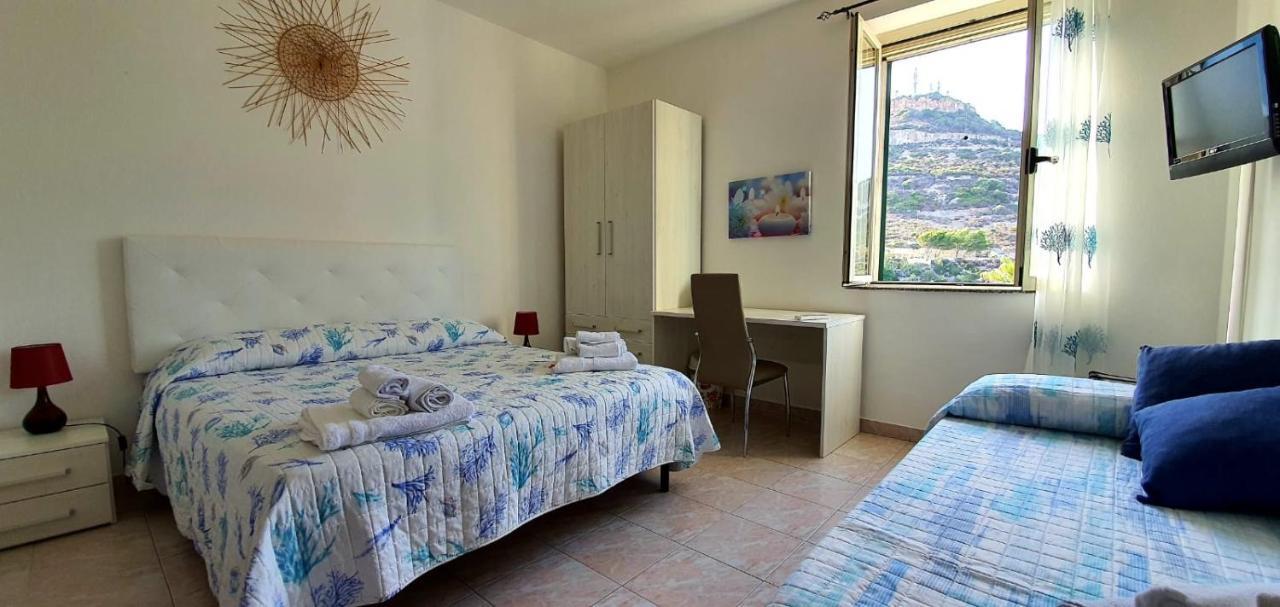 B&B Del Porto ボーザ・マリーナ エクステリア 写真